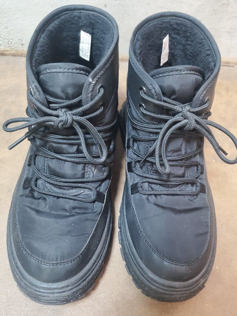 Avalanche Eclipse Black Quilted Winter Snow Boots - Very Good Condition